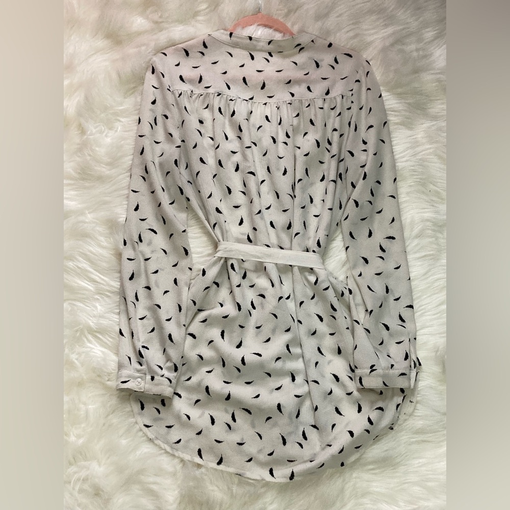 Feather Print Button Down Tie Tunic! - Picture 6 of 8